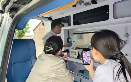 急救車載監護儀/急診急救信息化系統天榮醫療-桂林市急危重癥救治一體化系統，實現上車即入院的急救模式